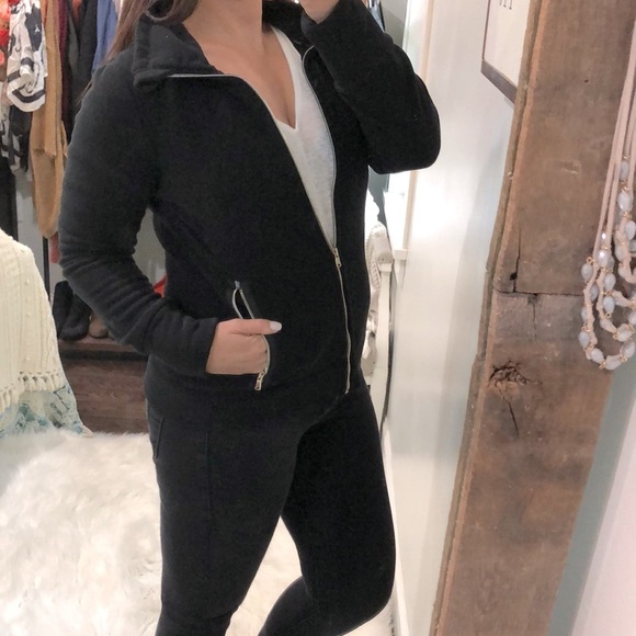 Calvin Klein size medium quick dry fleece jacket - Picture 1 of 6